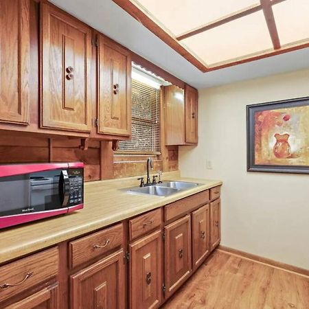 Classic Log Cabin With Fireplace On Quiet River Blowing Rock Eksteriør billede