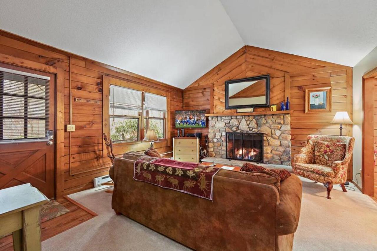 Classic Log Cabin With Fireplace On Quiet River Blowing Rock Eksteriør billede