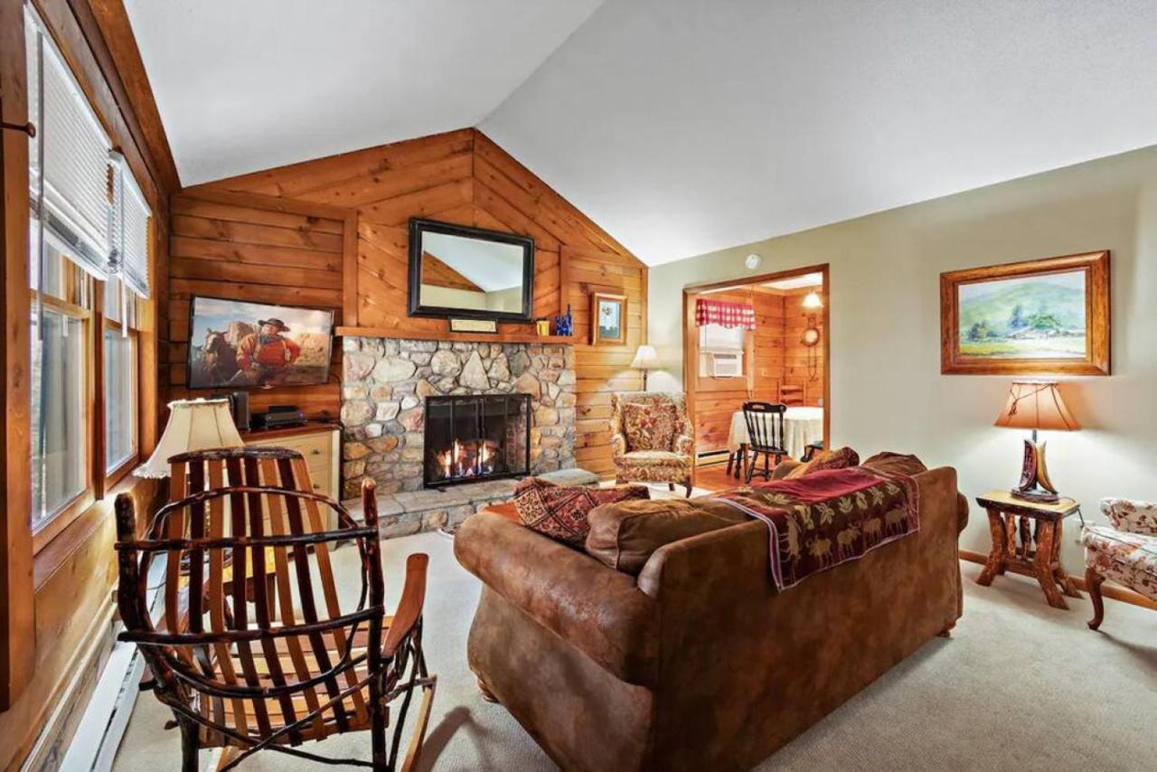 Classic Log Cabin With Fireplace On Quiet River Blowing Rock Eksteriør billede